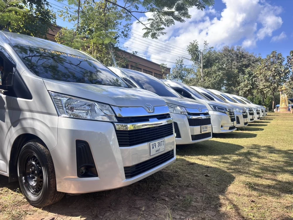 รถตู้เช่าพร้อมคนขับใกล้ฉัน